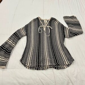 Billabong Black and Cream Knit Sweater Top with Flared sleeves